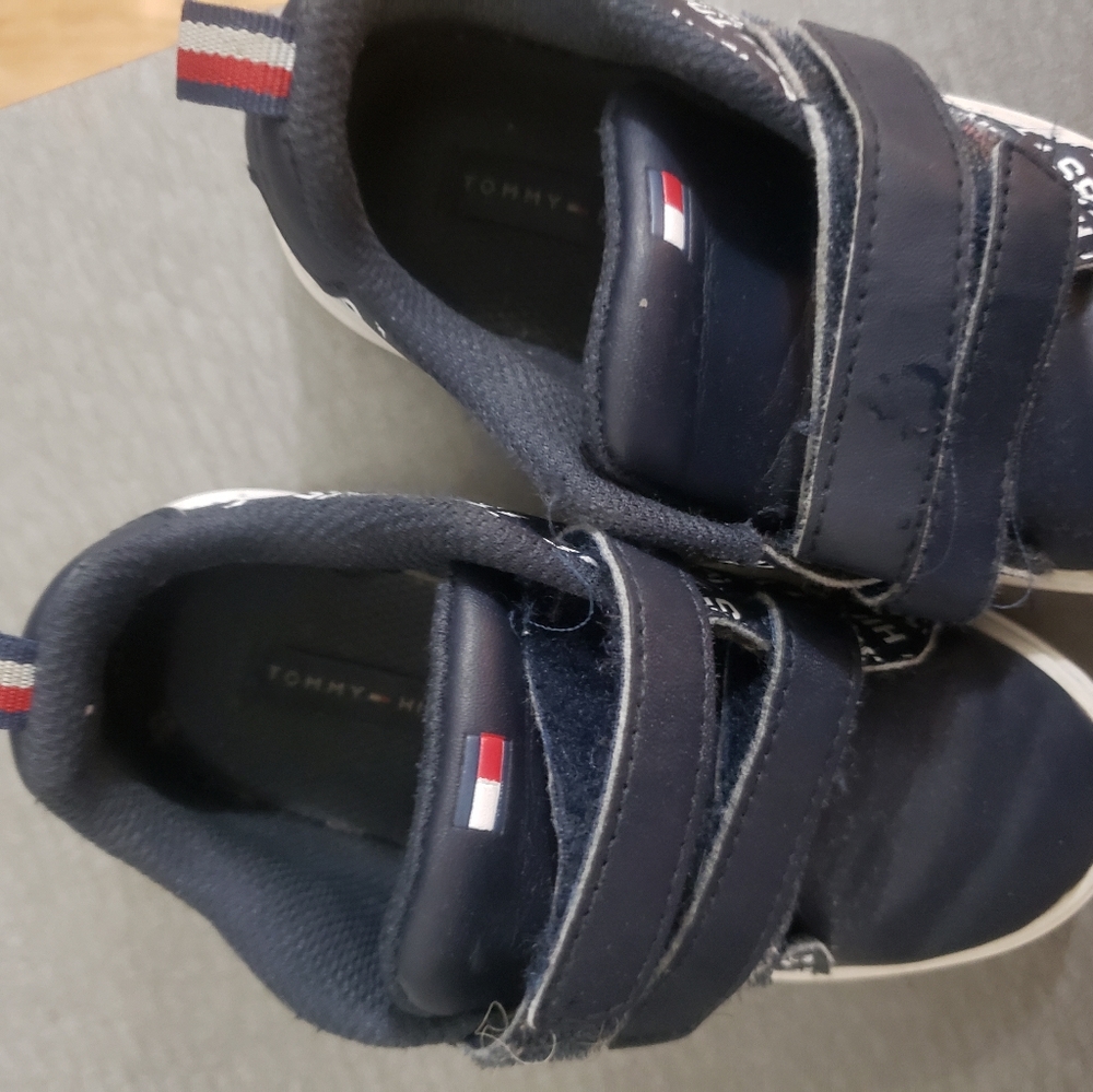 Kids tommy hilfiger shoe